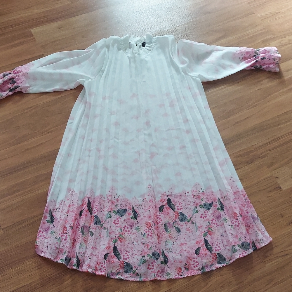 Chic White and Pink Floral Mini Dress